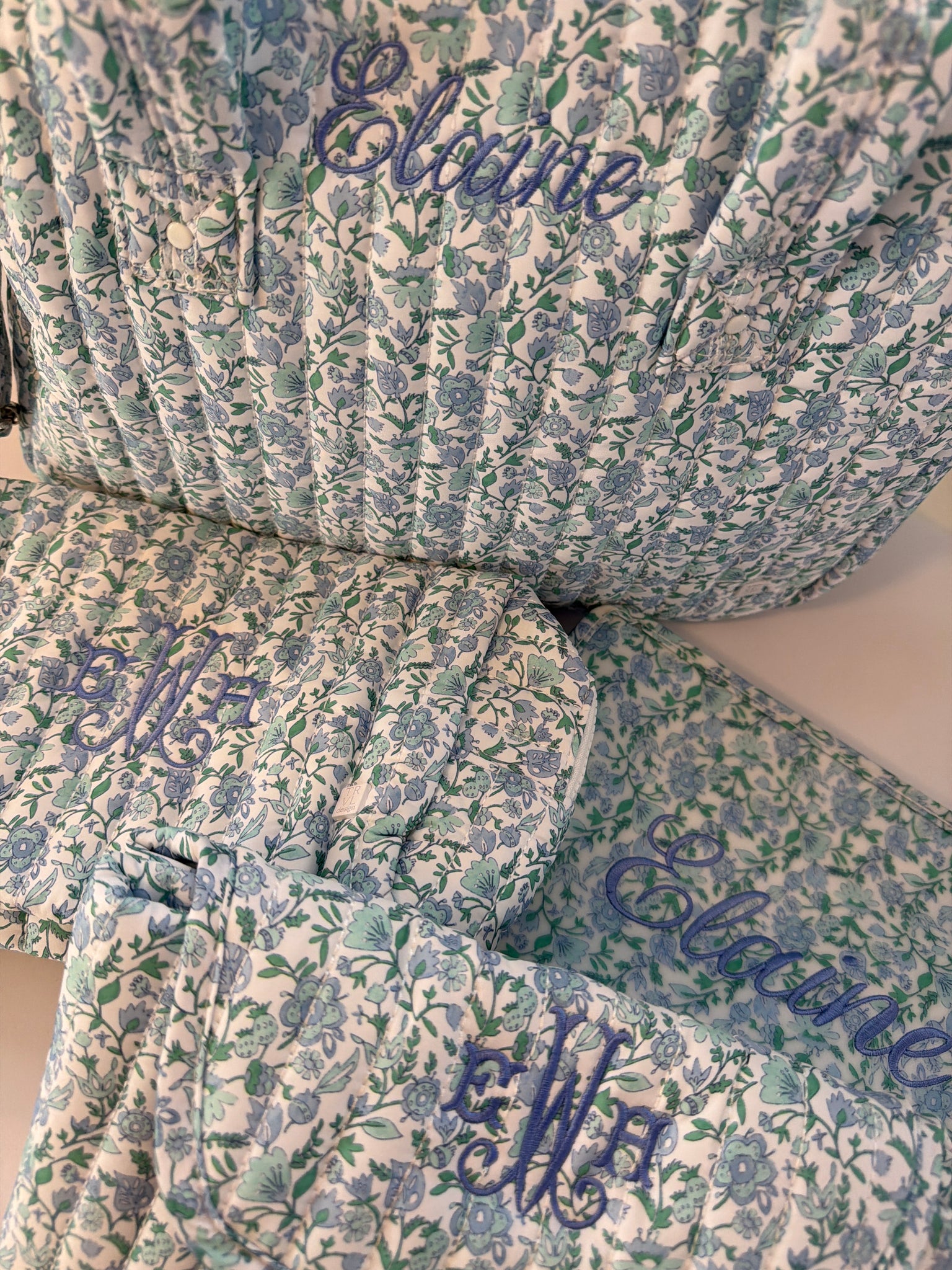 TRVL Roadie - Hamptons Floral - Large - Thumbnail 3