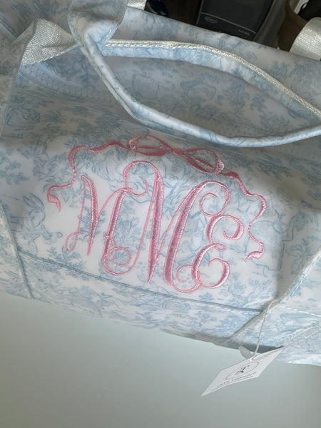 BLUE BUNNY TOILE WEEKENDER