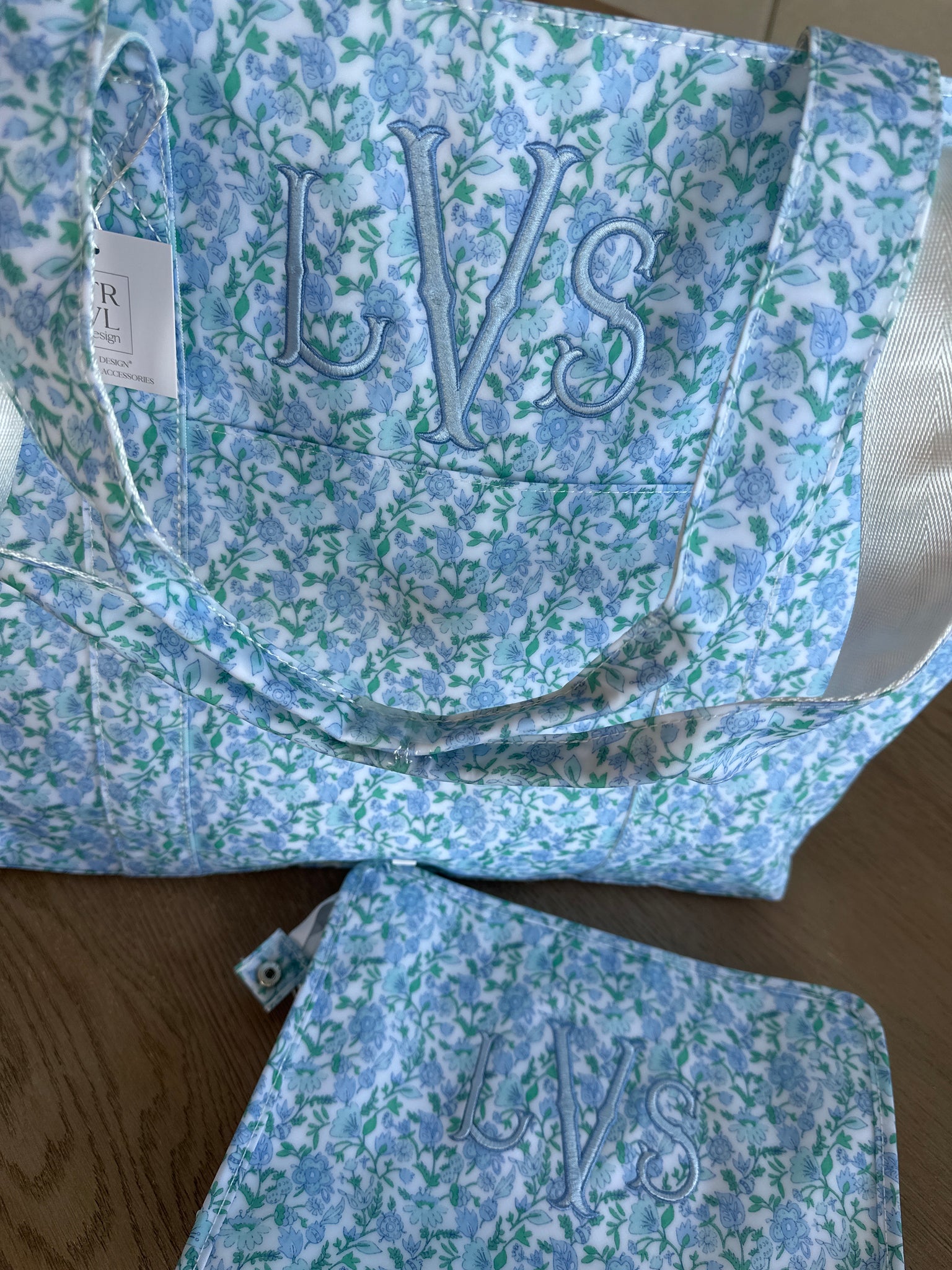 TRVL Roadie - Hamptons Floral - Large - Thumbnail 2